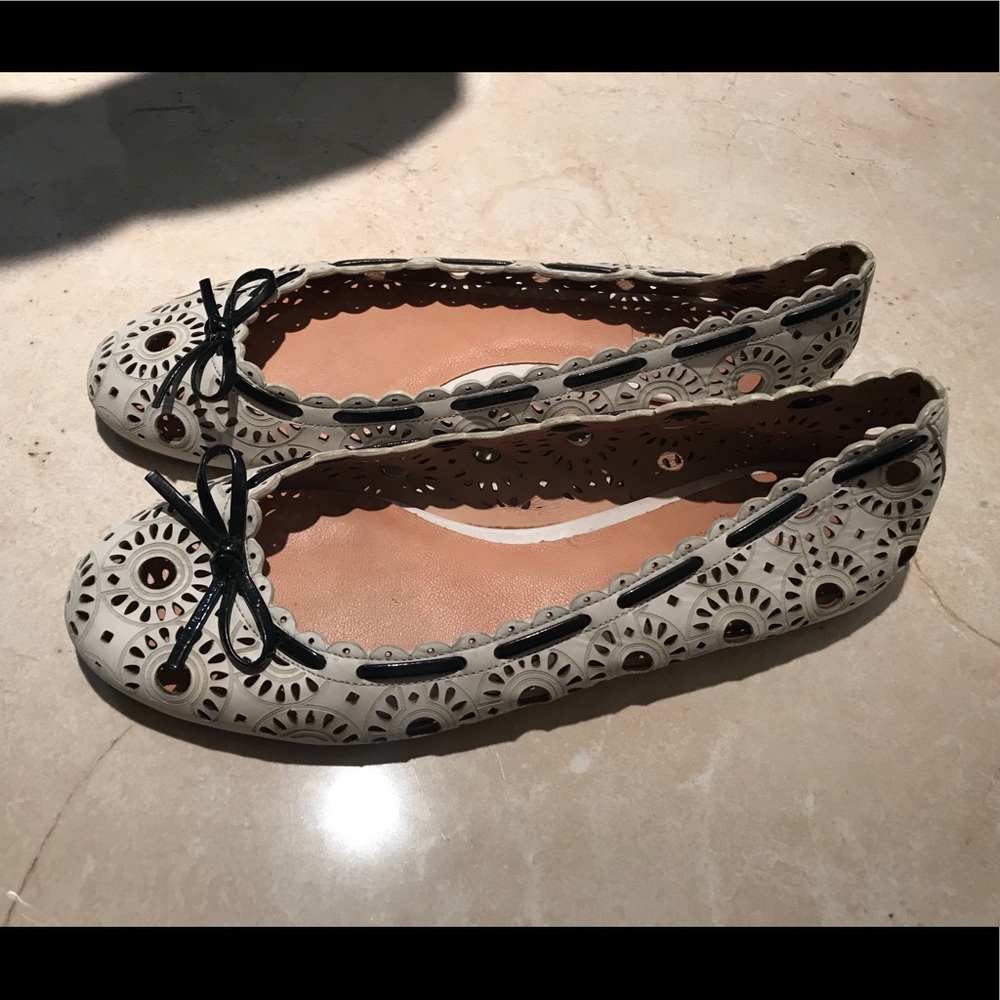 Coach flats